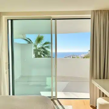 Three bedroom luxury apartment with breathtaking sea views in Plao Alto, Ojen Picture 7