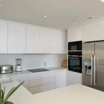 Three bedroom luxury apartment with breathtaking sea views in Plao Alto, Ojen Picture 4