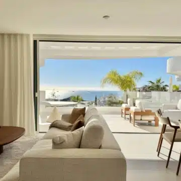 Three bedroom luxury apartment with breathtaking sea views in Plao Alto, Ojen Picture 5