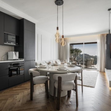 Recently renovated three bedroom penthouse in Altos de la Quinta, Benahavis Picture 2