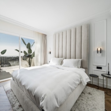 Recently renovated three bedroom penthouse in Altos de la Quinta, Benahavis Picture 6