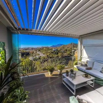 Exceptional penthouse set on the peaceful hills with panoramic views in Monte Halcones, Benahavís Picture 19