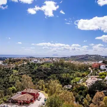 Exceptional penthouse set on the peaceful hills with panoramic views in Monte Halcones, Benahavís Picture 42