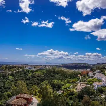 Exceptional penthouse set on the peaceful hills with panoramic views in Monte Halcones, Benahavís Picture 44