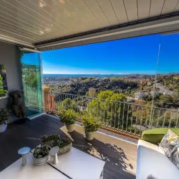 Exceptional penthouse set on the peaceful hills with panoramic views in Monte Halcones, Benahavís Picture 16