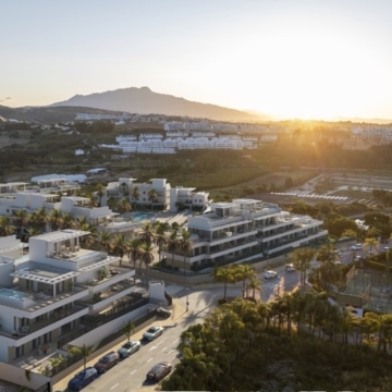 UNELMA – Three bedroom duplex penthouse on the New Golden Mile, Estepona Picture 10