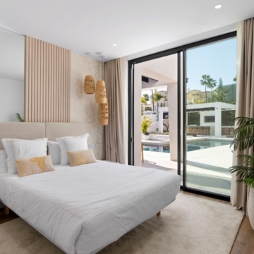 Modern villa located in a prime location of Los Naranjos, Nueva Andalucía Picture 14