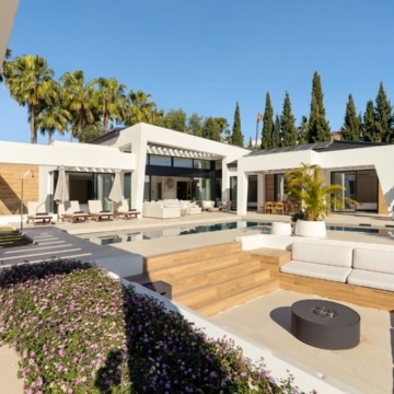 Modern villa located in a prime location of Los Naranjos, Nueva Andalucía Picture 17