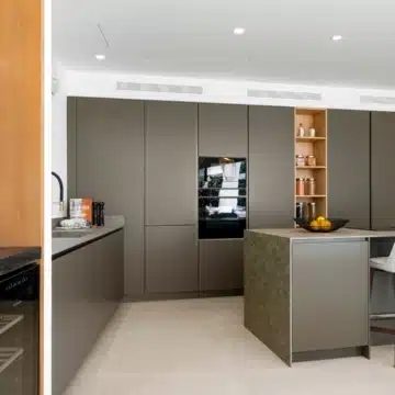 Modern villa located in a prime location of Los Naranjos, Nueva Andalucía Picture 6