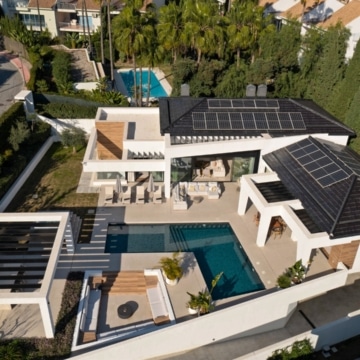 Modern villa located in a prime location of Los Naranjos, Nueva Andalucía Picture 25