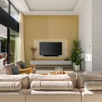Modern villa located in a prime location of Los Naranjos, Nueva Andalucía Picture 2