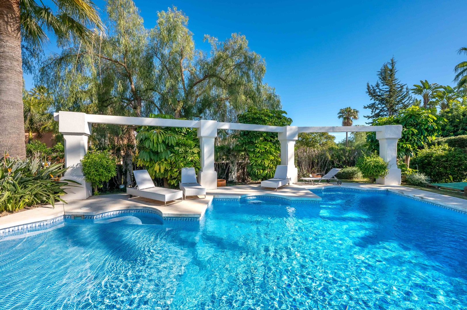 Villa Nueva Andalucia Realista Real Estate Marbella 37