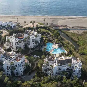 Ground-floor apartment with stunning open views in Bahía del Velerín, Estepona Picture 24