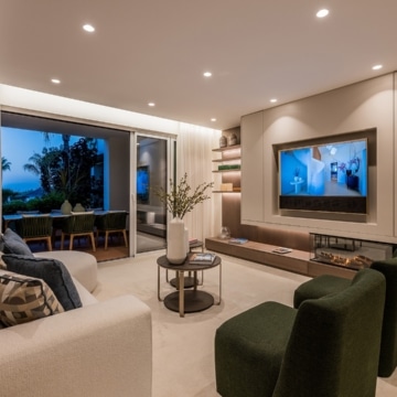 Ground-floor apartment with stunning open views in Bahía del Velerín, Estepona Picture 0