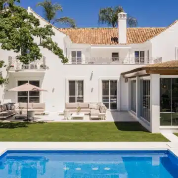 Majestic villa with elegant interiors and inviting outdoor spaces in La Cerquilla, Nueva Andalucia Picture 15