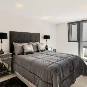 Majestic villa with elegant interiors and inviting outdoor spaces in La Cerquilla, Nueva Andalucia Picture 9