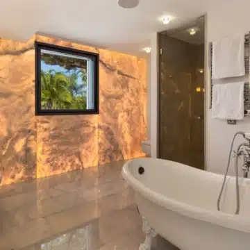 Majestic villa with elegant interiors and inviting outdoor spaces in La Cerquilla, Nueva Andalucia Picture 26