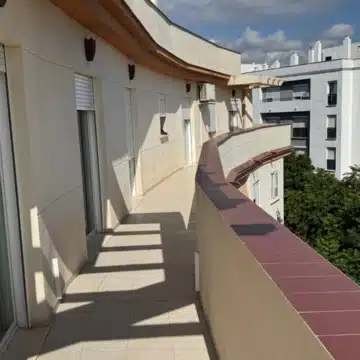 Exceptional 4-bedroom penthouse in the heart of Estepona Center Picture 6