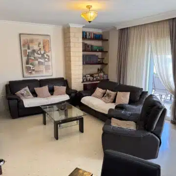 Exceptional 4-bedroom penthouse in the heart of Estepona Center Picture 0