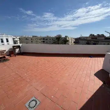 Exceptional 4-bedroom penthouse in the heart of Estepona Center Picture 12