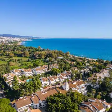 Elegant penthouse in the prestigious Puente Romano, Marbella Golden Mile Picture 14