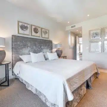 Elegant penthouse in the prestigious Puente Romano, Marbella Golden Mile Picture 11