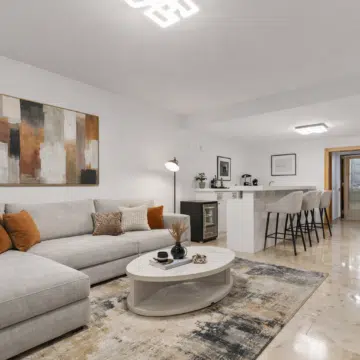 Townhouse with exceptional views within a secure residential setting of El Paraiso Alto, Benahavis Picture 2