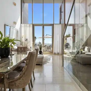 Townhouse with exceptional views within a secure residential setting of El Paraiso Alto, Benahavis Picture 6