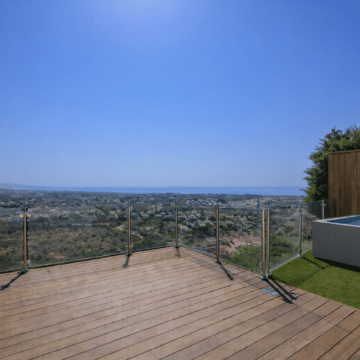 Townhouse with exceptional views within a secure residential setting of El Paraiso Alto, Benahavis Picture 48