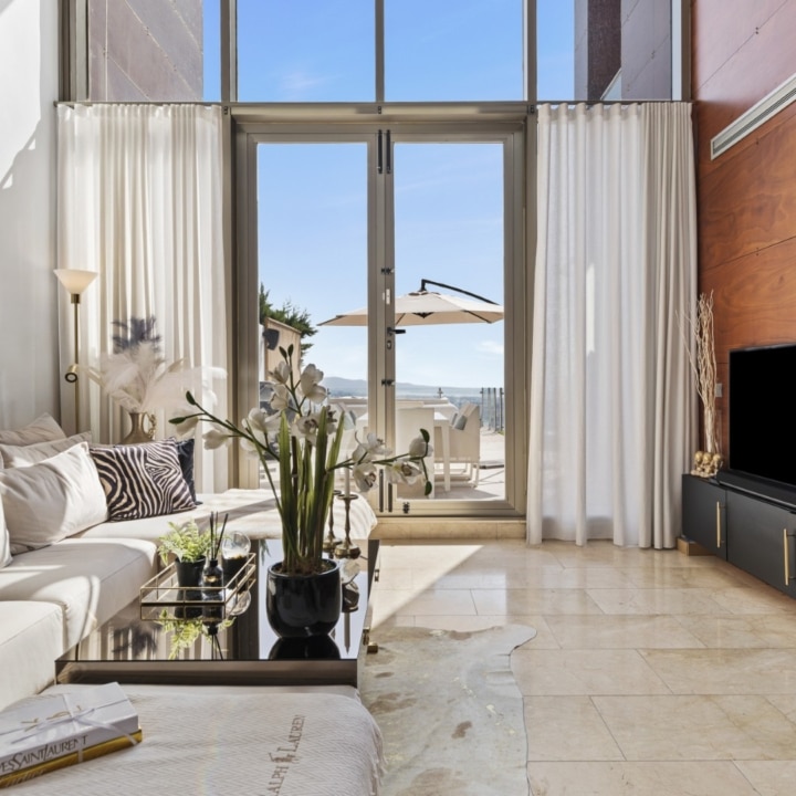 Townhouse with exceptional views within a secure residential setting of El Paraiso Alto, Benahavis Picture