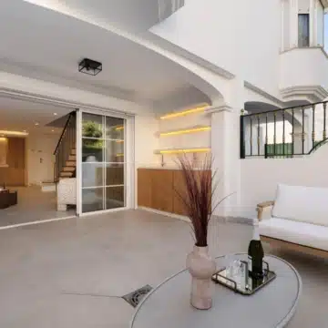 Elegantly refurbished townhouse within the established Arco Iris, Marbella Golden Mile Picture 16