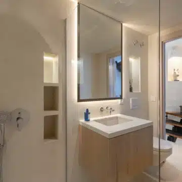 Elegantly refurbished townhouse within the established Arco Iris, Marbella Golden Mile Picture 9