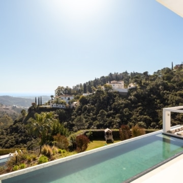 Luxury villa set within the prestigious gated community of El Madroñal, Benahavis Picture 42