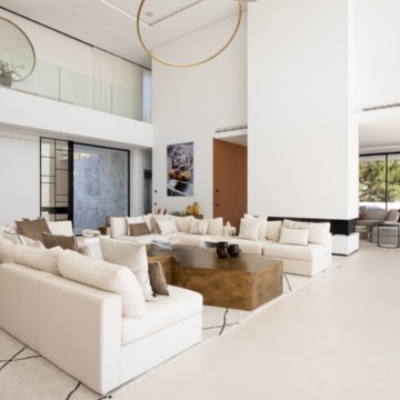 Luxury villa set within the prestigious gated community of El Madroñal, Benahavis Picture 31