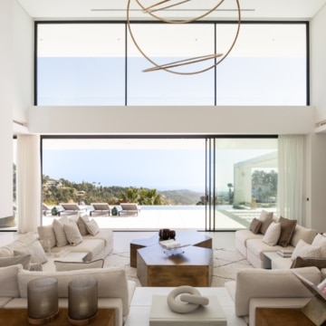 Luxury villa set within the prestigious gated community of El Madroñal, Benahavis Picture 48