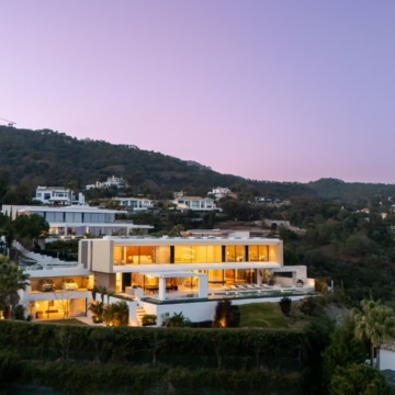 Luxury villa set within the prestigious gated community of El Madroñal, Benahavis Picture 60