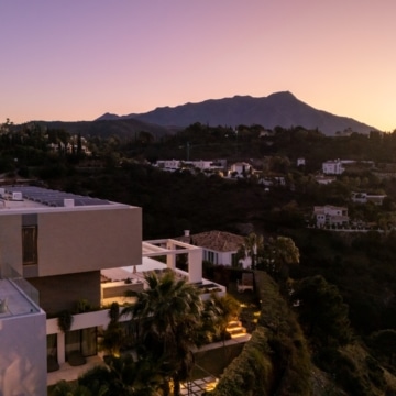 Luxury villa set within the prestigious gated community of El Madroñal, Benahavis Picture 64