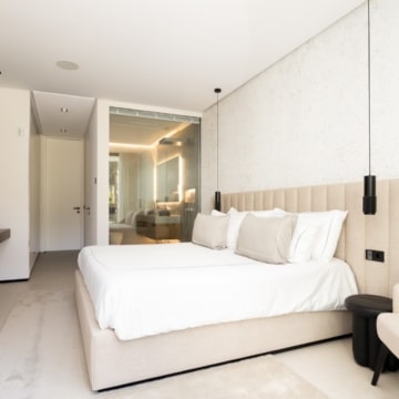 Luxury villa set within the prestigious gated community of El Madroñal, Benahavis Picture 25