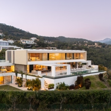 Luxury villa set within the prestigious gated community of El Madroñal, Benahavis Picture 71