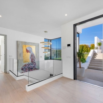 Masterpiece with Panoramic Sea & Golf Views within the exclusive La Resina Golf, Estepona Picture 7
