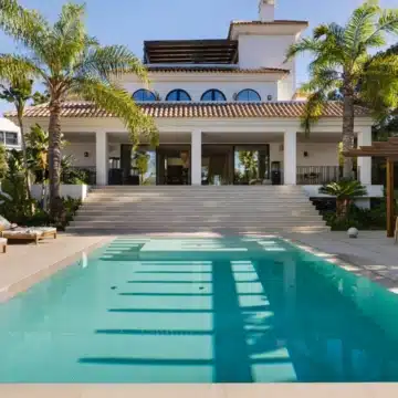 Exceptional villa in the sought-after gated community of Los Naranjos, Nueva Andalucía Picture 28