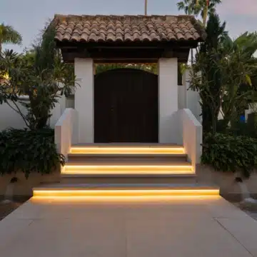 Exceptional villa in the sought-after gated community of Los Naranjos, Nueva Andalucía Picture 30