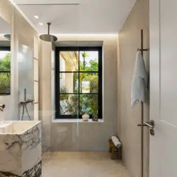 Exceptional villa in the sought-after gated community of Los Naranjos, Nueva Andalucía Picture 11