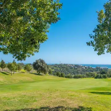 Amaris Villas – Modern villa with panoramic views of the nature in Estepona Picture 9