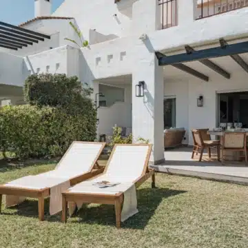 Newly renovated three-bedroom groundfloor apartment within a gated community in La Quinta, Benahavis Picture 18