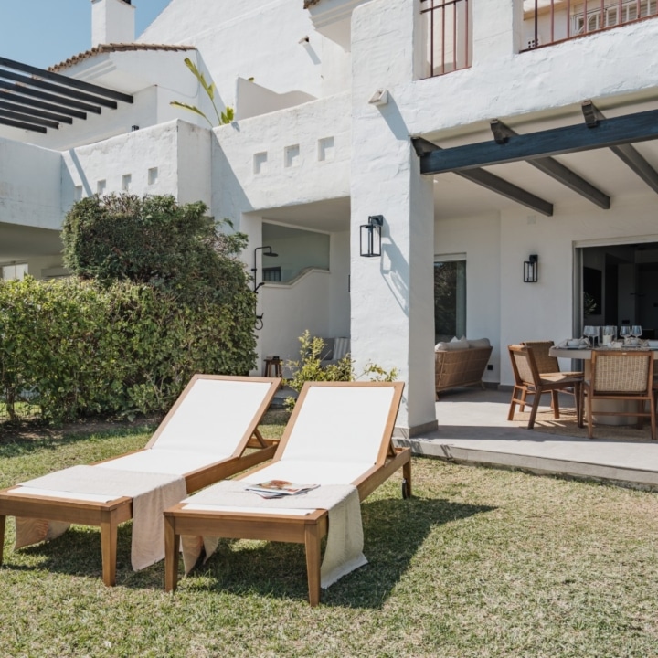 Newly renovated three-bedroom groundfloor apartment within a gated community in La Quinta, Benahavis Picture