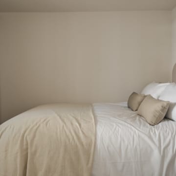 Newly renovated three-bedroom groundfloor apartment within a gated community in La Quinta, Benahavis Picture 15