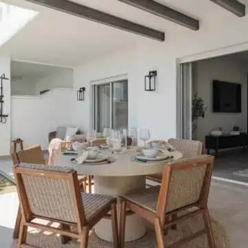 Newly renovated three-bedroom groundfloor apartment within a gated community in La Quinta, Benahavis Picture 6