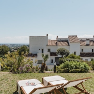 Newly renovated three-bedroom groundfloor apartment within a gated community in La Quinta, Benahavis Picture 19