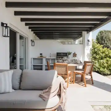 Newly renovated three-bedroom groundfloor apartment within a gated community in La Quinta, Benahavis Picture 3